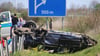Bei dem Unfall auf der A38 bei Querfurt wurde der Unfallwagen völlig zerstört.