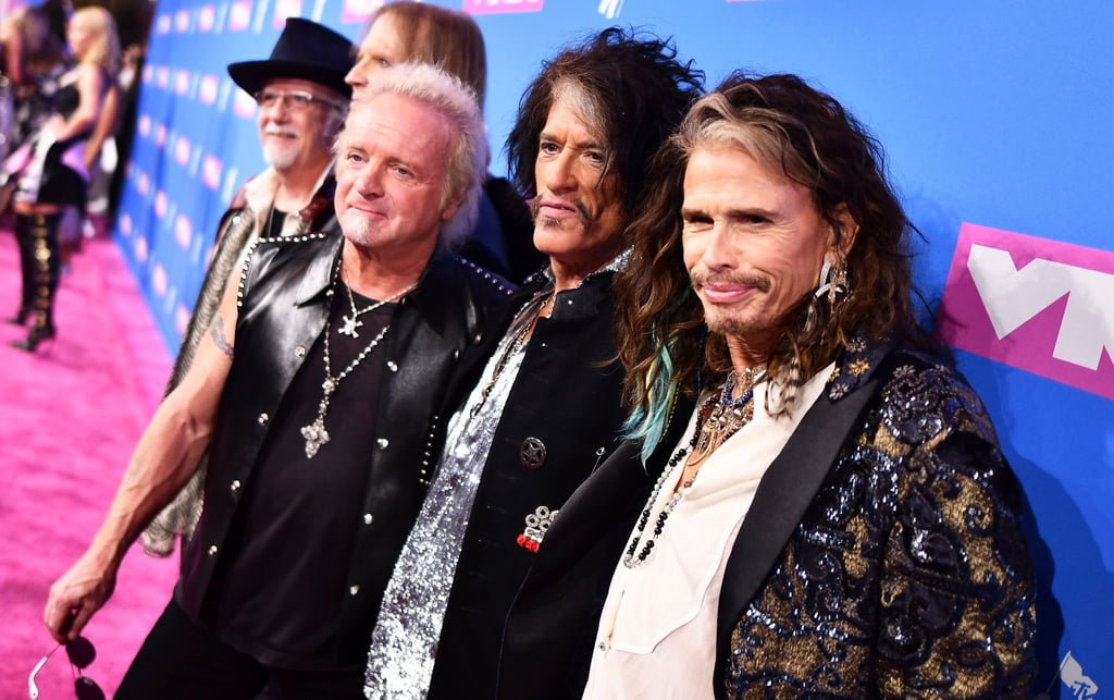 Brad Whitford (l-r), Joe Perry, Joey Kramer, Tom Hamilton und Steven Tyler von Aerosmith bei den MTV Video Music Awards in New York.
