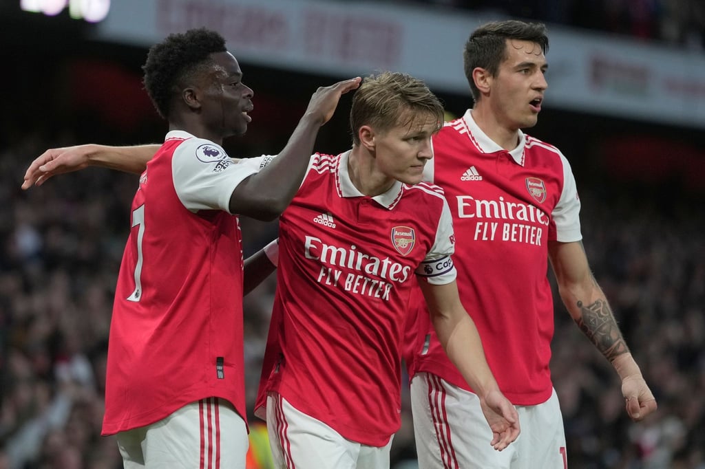 Arsenals Martin Odegaard (M) traf beim 3:1-Sieg gegen Chelsea doppelt.