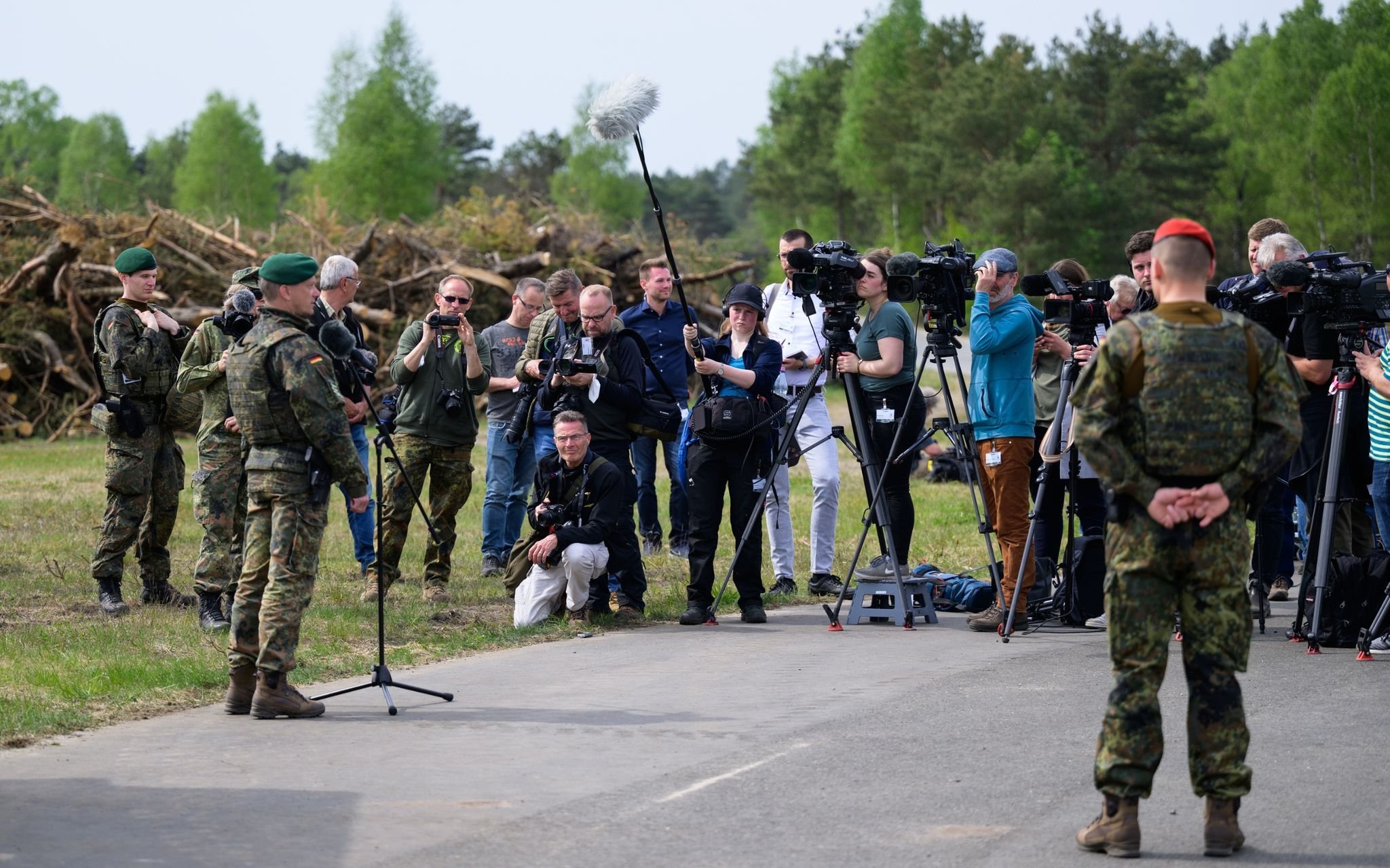 Nato: Schnelle Eingreiftruppe Trainiert In Niedersachsen