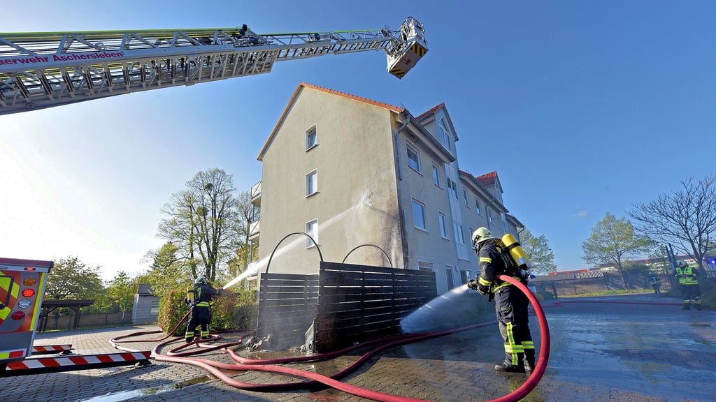 Keine Verschnaufpause Zweimal Glück gehabt Wie die Feuerwehr in