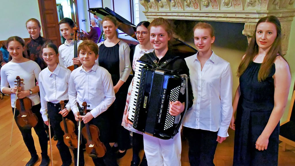 Sehr jung und schon sehr erfolgreich: die Preisträger des Landeswettbewerbes „Jugend musiziert“.