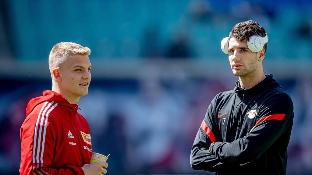 Unions Andras Schäfer (l.) und Leipzigs Dominik Szoboszlai sind gute Freunde.