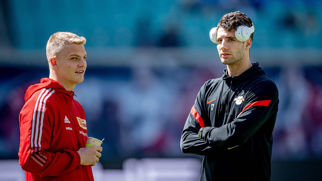 Unions Andras Schäfer (l.) und Leipzigs Dominik Szoboszlai sind gute Freunde.