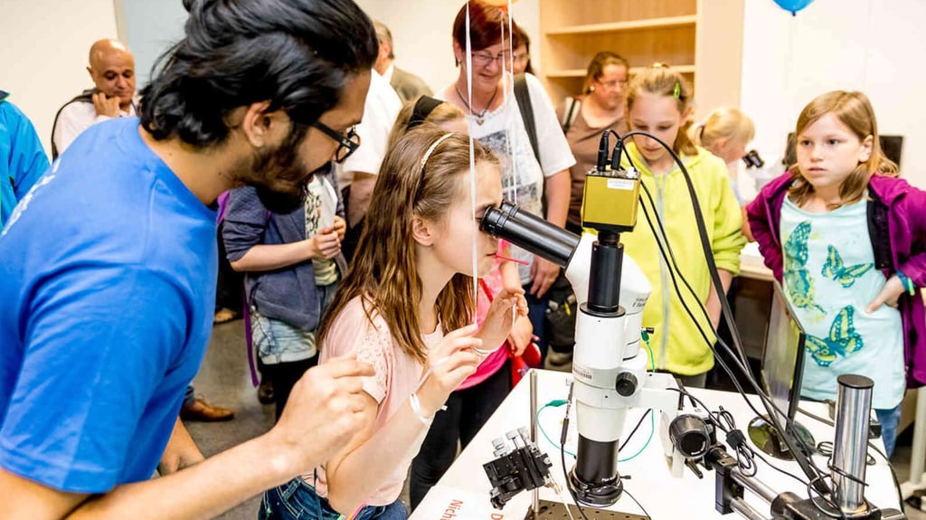 Was gibt es unter dem Mikroskop zu entdecken? Die Lange Nacht der Wissenschaft in Magdeburg gewährt ungewöhnliche Einblicke.