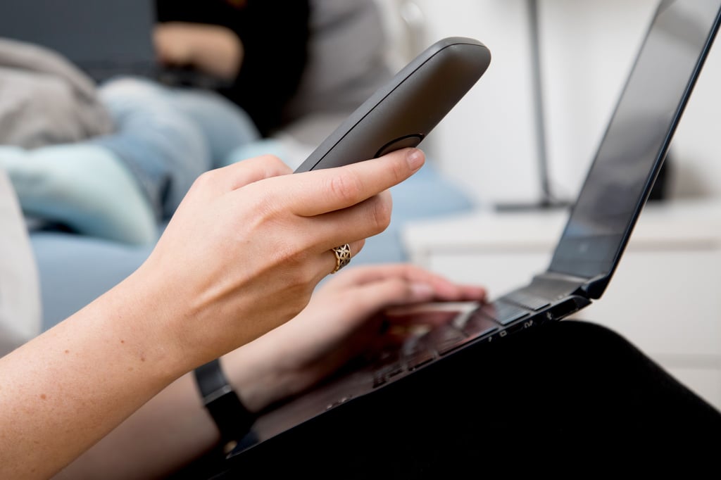 Eine Frau aus Halle wird seit Wochen von Telefonbetrügern belästigt. Jetzt hat sie Anzeige erstattet.
