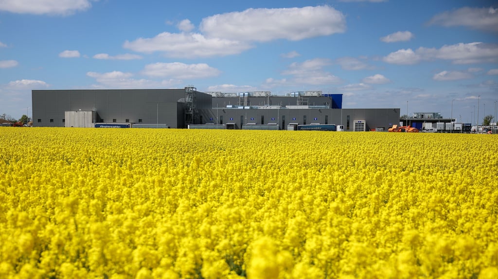 Neues Werk des Nivea-Konzerns Beiersdorf am Stadtrand von Leipzig.