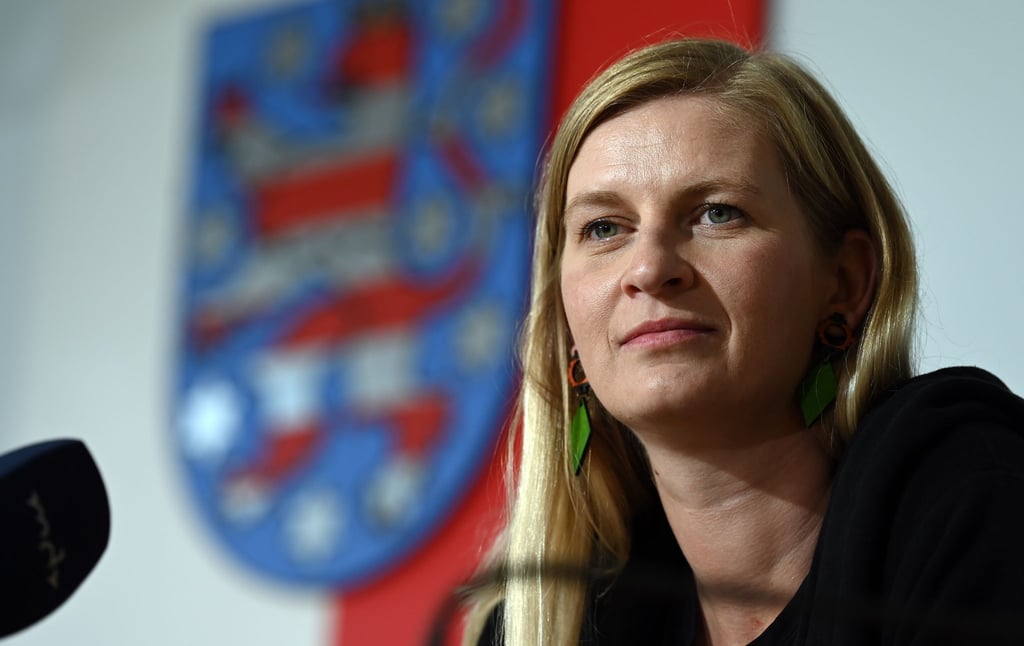 Madeleine Henfling (Bündnis90/Die Grünen), Landtagsabgeordnete, nimmt an einer Pressekonferenz teil.