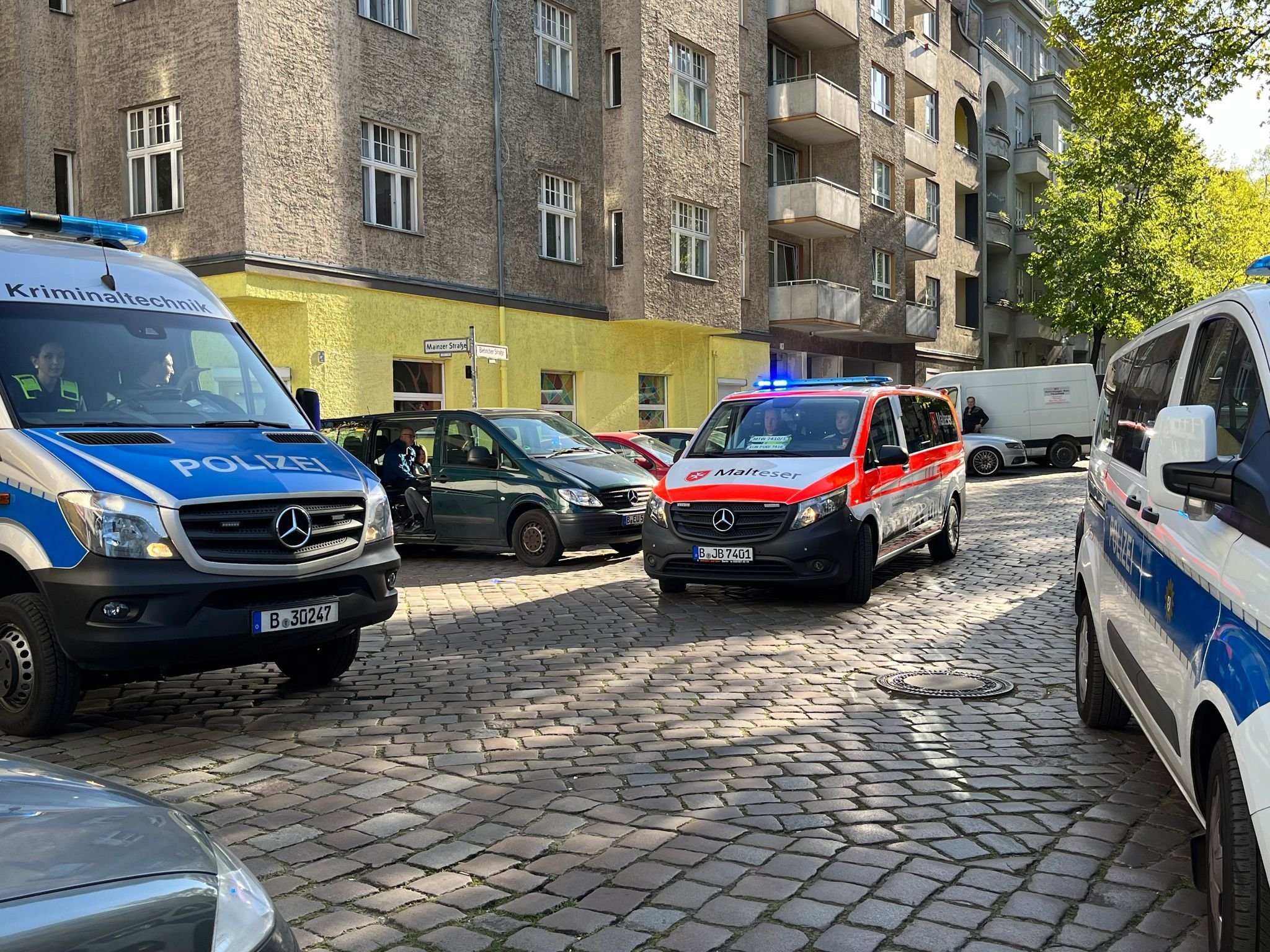 Gewalttat: Innensenatorin Erschüttert über Messerangriff An Schule