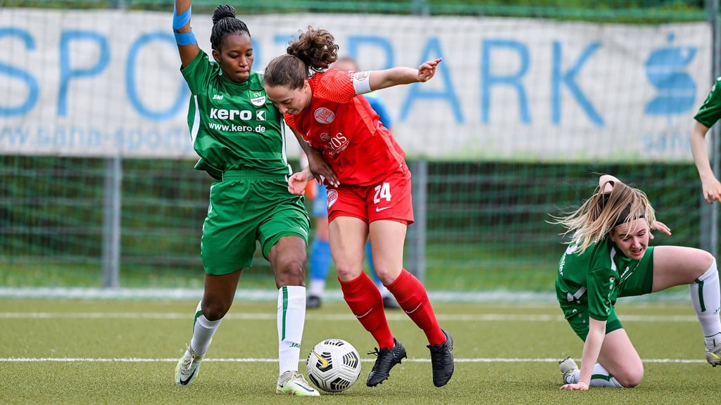 In Sachsen-Anhalt können bald Frauen in Männerfußballteams mitspielen. Doch in Mansfeld-Südharz stößt dieser Vorschlag auf Skepsis.