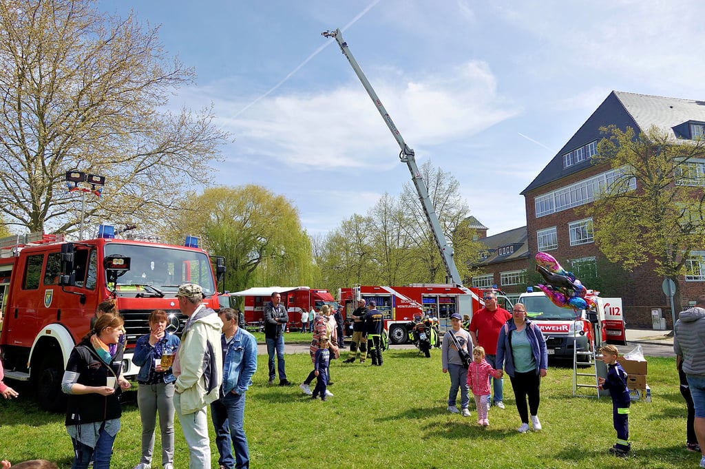 Am Montag herrschte reges Treiben zum Tag der offenen Tür der Ortsfeuerwehr Roitzsch.