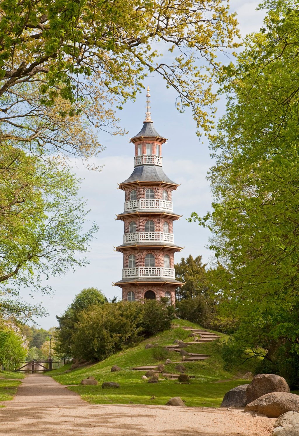 Beliebter Blickfang: die chinesische Pagode im Schlosspark Oranienbaum