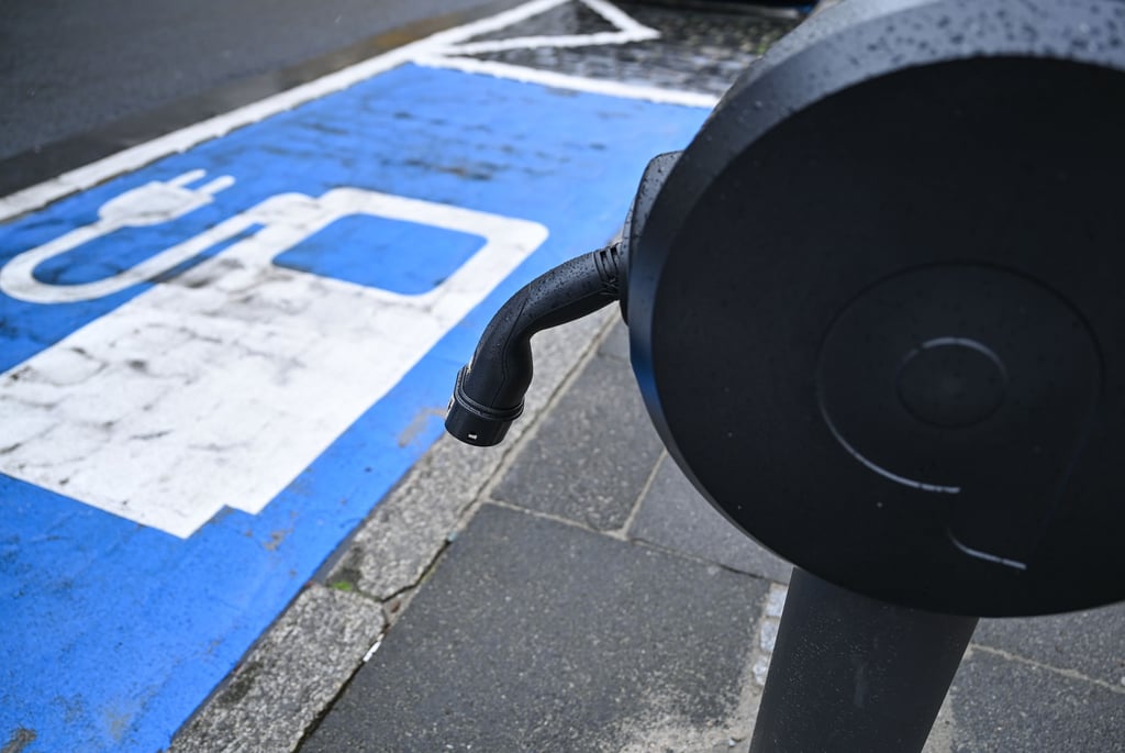 Der Bedarf an E-Ladesäulen dürfte in den kommenden Jahren auch in Magdeburg steigen.