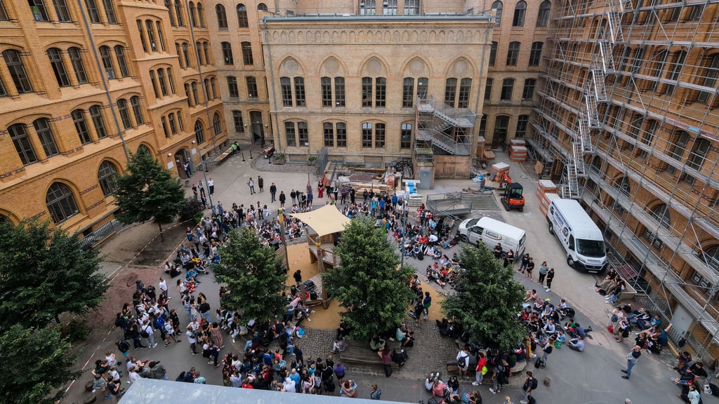 Blick auf den Innenhof des Lyonel Feininger Gymnasiums in Halle, das zum wiederholten Mal das am häufigsten angewählte Gymnasium für Fünftklässler wurde.