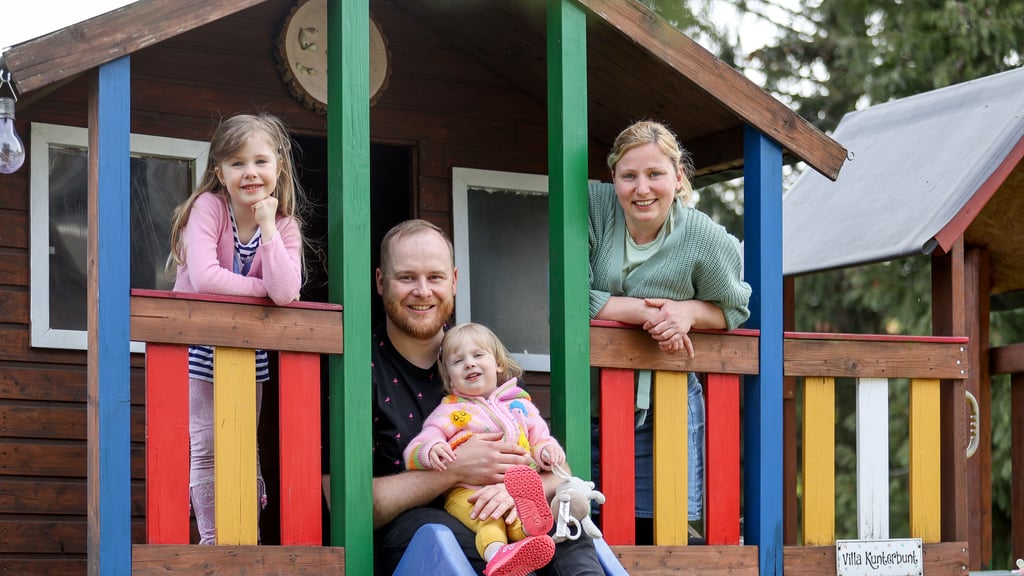 Sebastian und Anne Braumann aus Haldensleben mit ihren Töchtern Bele (4) und Ada (2): Eine typische Familie aus Sachsen-Anhalt mit all ihren Freuden, Problemen und Fragen.