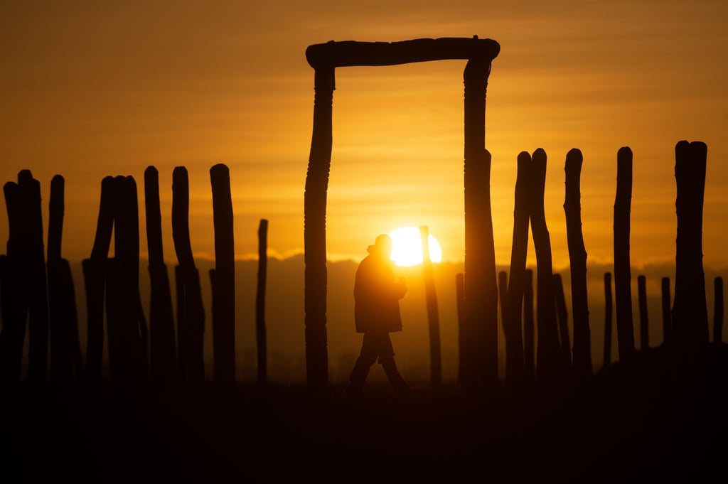 Das Ringheiligtum bei Pömmelte gilt als das „deutsche Stonehenge“ - die Kreisgrabenanlage ist eine Rekonstruktion eines Ritualortes, der vor Tausenden Jahren genutzt wurde.