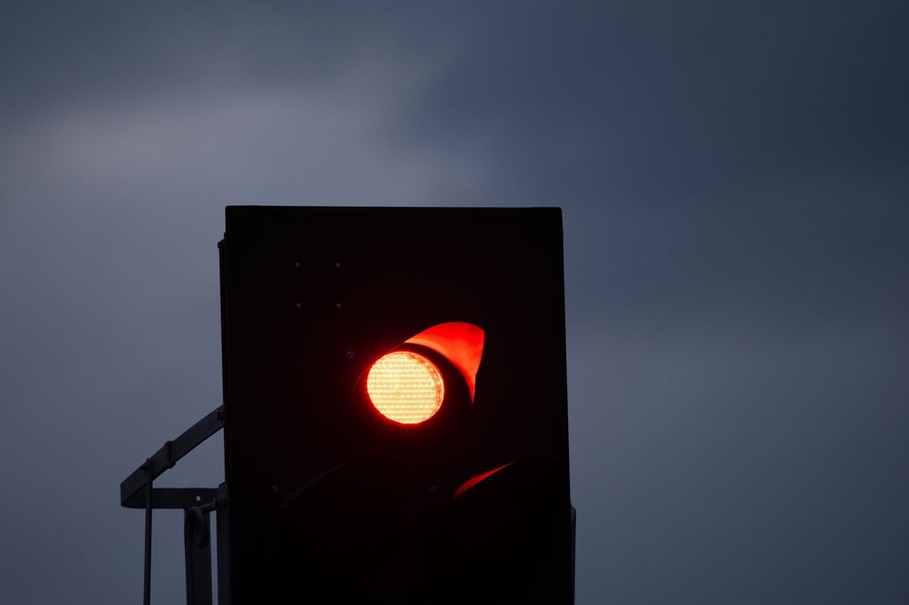 Der Zustand der Schieneninfrastruktur bei der Bahn ist nach Einschätzung des Grünen-Verkehrspolitikers Matthias Gastel weiterhin unbefriedigend.