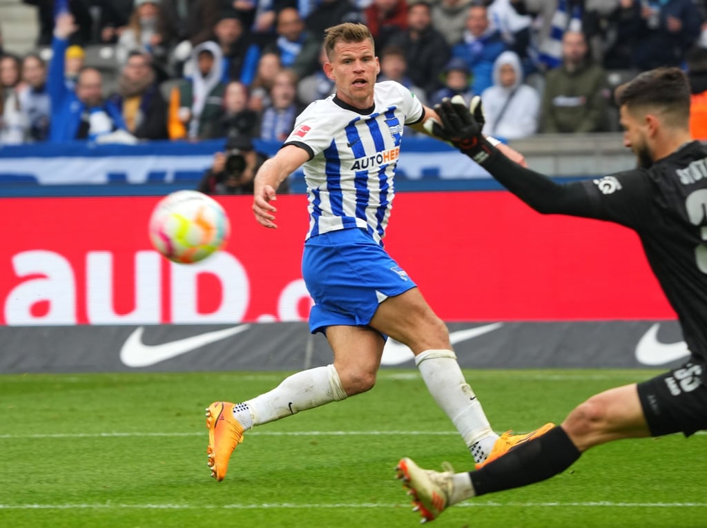 Hertha-Torschütze gegen Stuttgart: Florian Niederlechner (l).