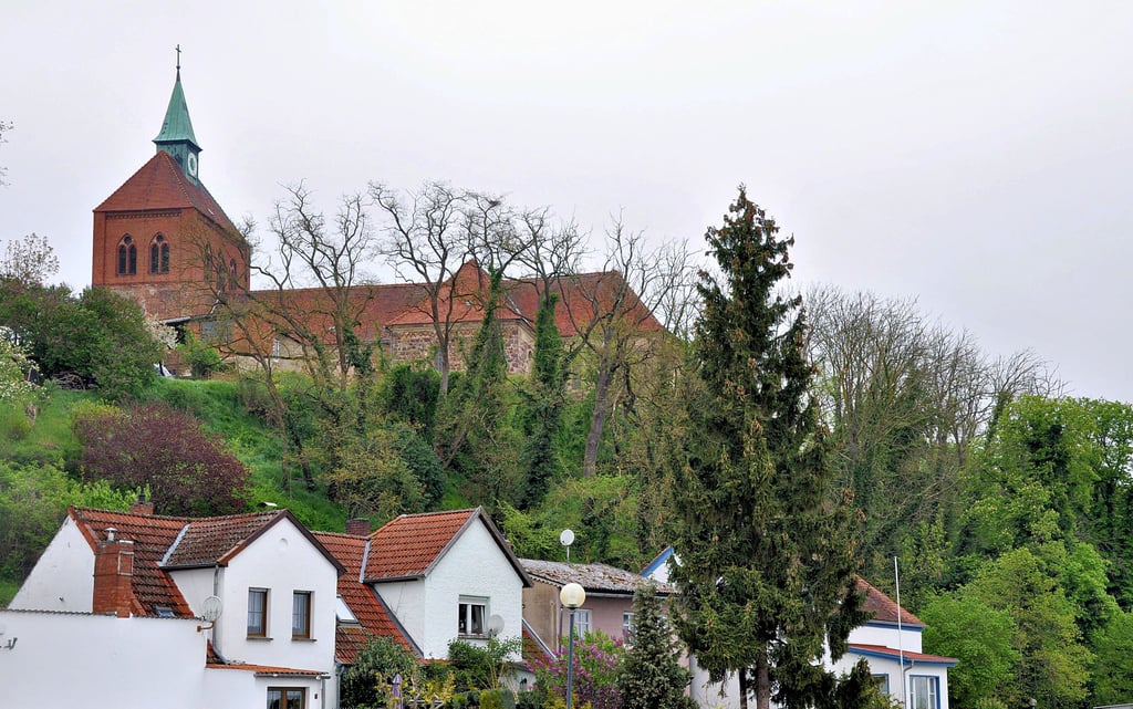 Blick auf die Arneburger St. Georg-Kirche, die die älteste Kirche in der Altmark sein soll.