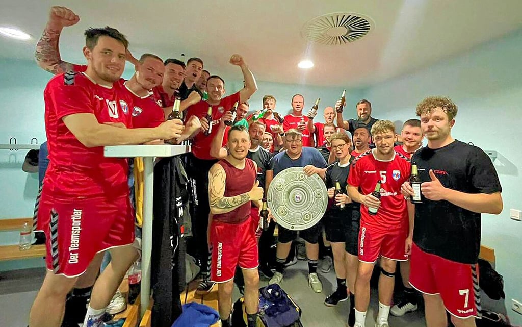 Die dritte Männermannschaft des HC Burgenland ist als Bezirksliga-Süd-Meister in die Verbandsliga aufgestiegen.