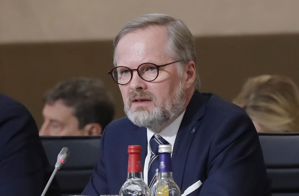 Tschechiens Ministerpräsident Petr Fiala nimmt an einer Konferenz teil.