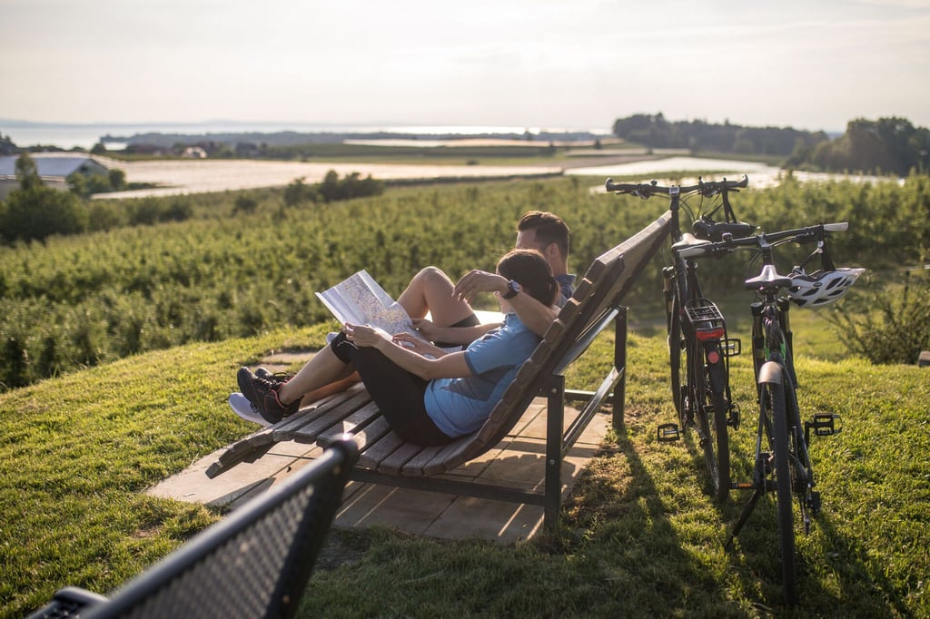 Rastplatz im Landkreis Lindau: Der Bodensee-Radweg lockt jedes Jahr Zehntausende Radtouristen an.