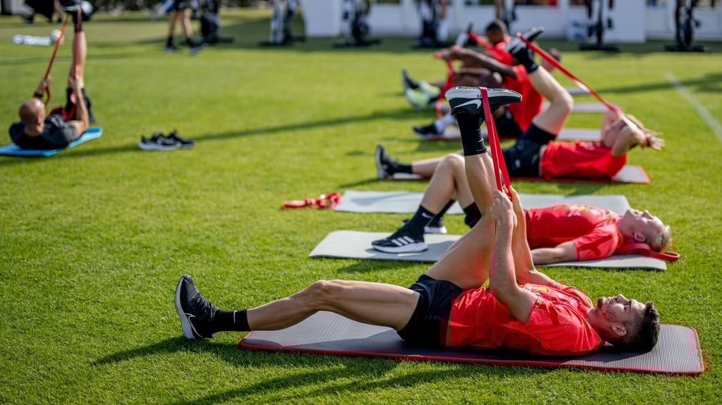 Stretchen für den Rückrundenstart: RB im Wintertrainingslager in Abu Dhabi