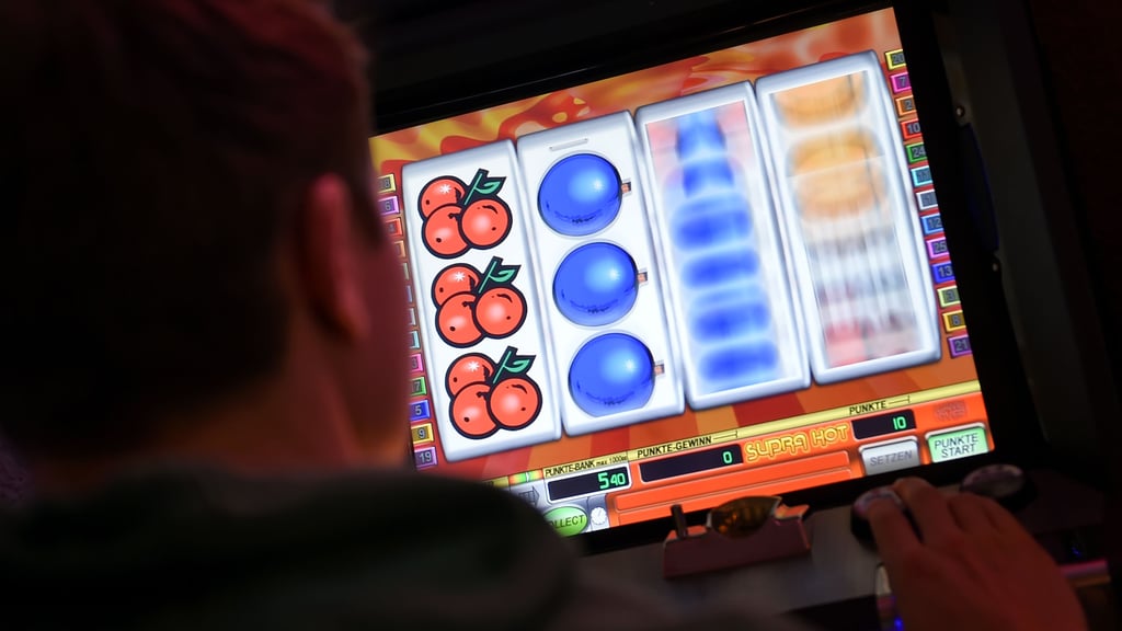 Glücksspielsucht: Vor allem junge Männer sind von Glücksspiel abhängig.