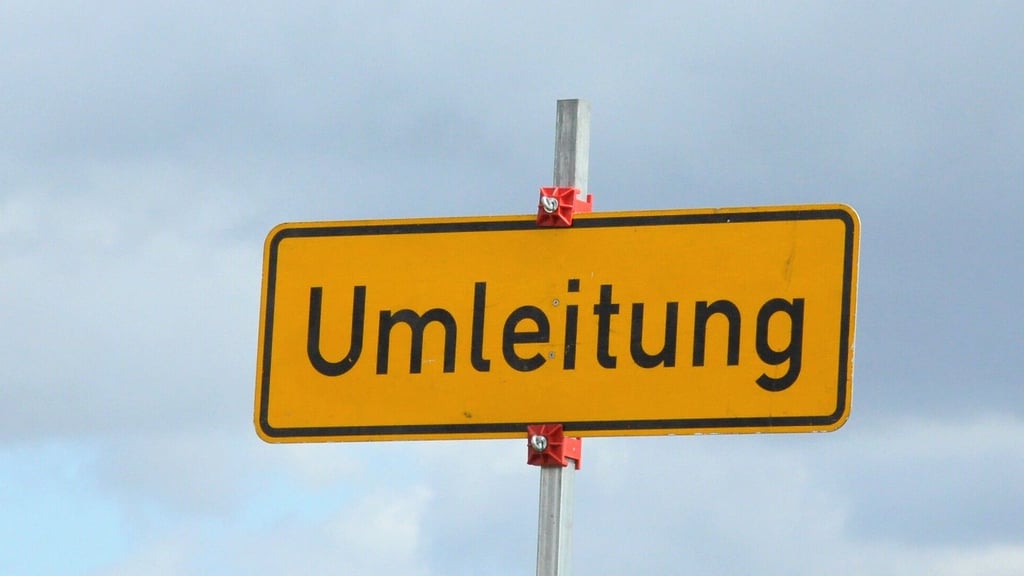 Auf der B 184 zwischen Dessau und Magdeburg müssen Kraftfahrer in Kürze wieder mit Umleitungen rechnen.