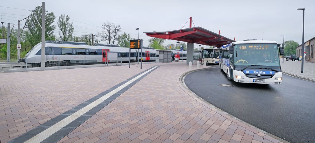 Die Schnittstelle am Bahnhof Wolfen soll aus Sicht des ortschaftsrates mit Videokameras überwacht werden. Doch aus datenscutzgründen ist das Vorhaben umstritten.