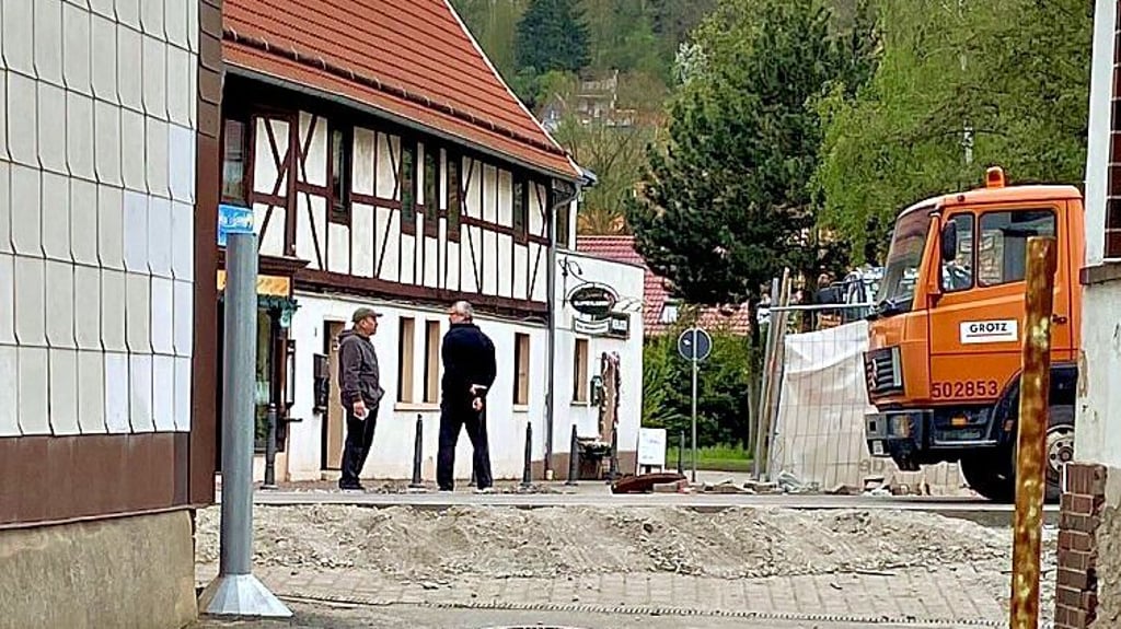 Riesenkante: So sah die Brauerei-Ausfahrt in Wippra aus.