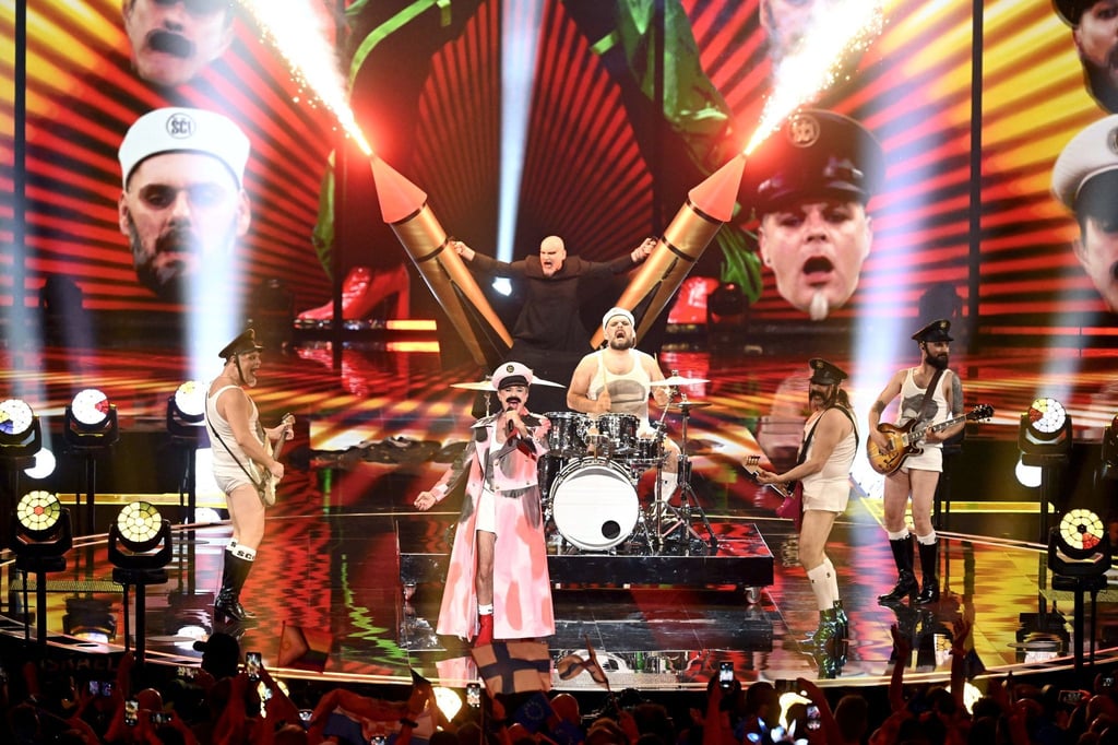 Let 3 aus Kroatien treten mit ihrem Song „Mama ŠČ“ beim 67. Eurovision Song Contest in Liverpool auf.