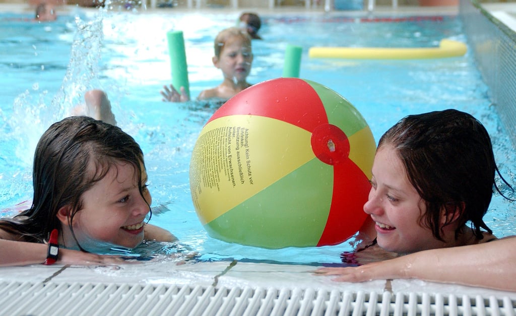 Ob Rutsche, Wellenbad oder einfach nur mal Planschen: In Sachsen-Anhalts Schwimmbädern ist für jeden Badefreund etwas dabei.