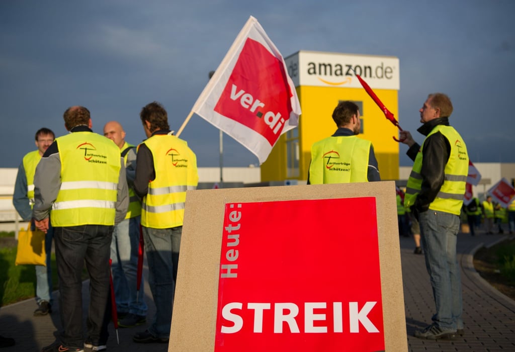 Nach zehn Jahren Streik hat Verdi bei Amazon immer noch keinen Tarifvertrag durchgesetzt.