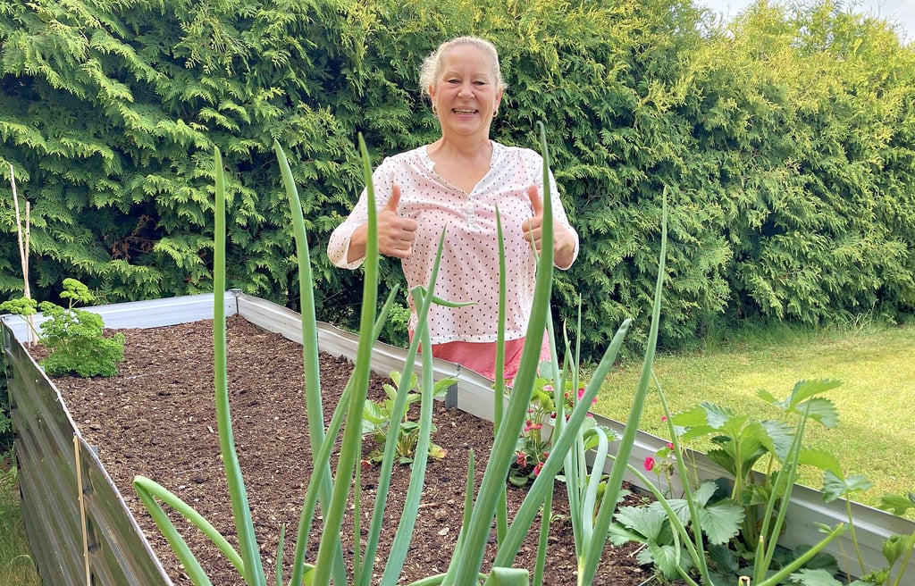 Die Beete sind bereit für den Start in die Gemüsesaison des Jugendclubs Zuflucht in Elster. Leiterin Sabine Hoffmann hofft auf viel Spaß beim Pflanzen von Gurke, Tomaten und Paprika während der Pfingstferien.