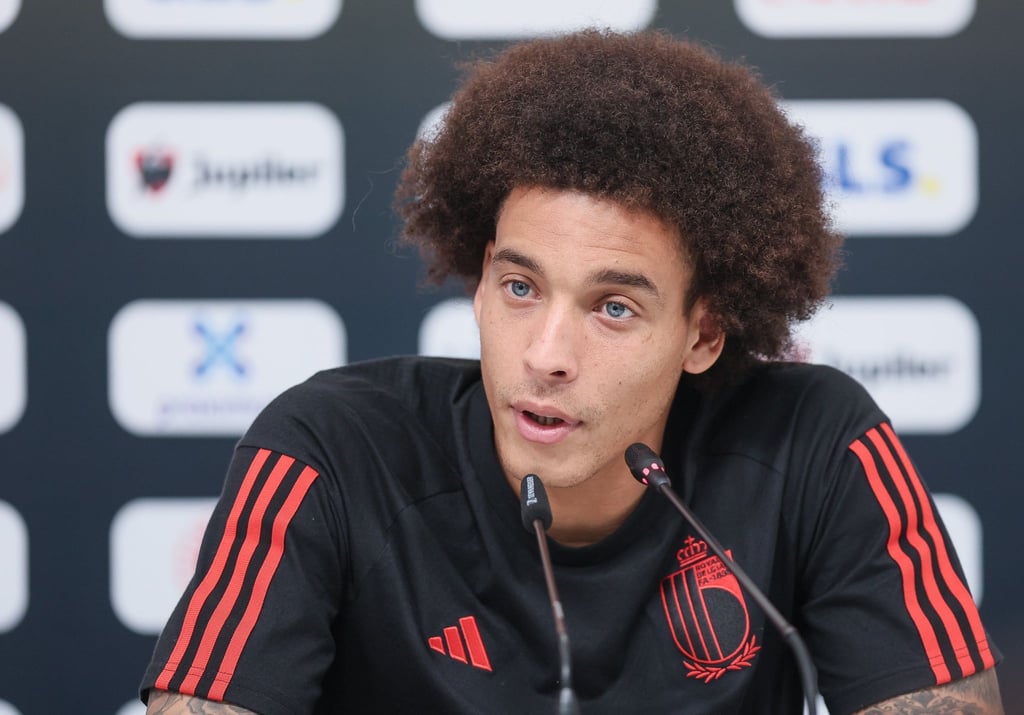 Belgiens Axel Witsel hat seinen Rücktritt aus der belgischen Nationalmannschaft erklärt.