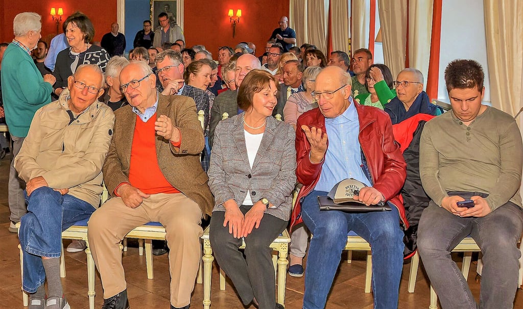 Das Interesse an der Diskussionsrunde auf der Wanzleber Burg zum Thema Intelansiedlung in der Börde war groß, der Saal war voll.
