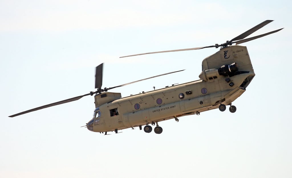 Boeing-Helikopter vom Typ CH-47 Chinook während eines Flugs auf der Internationalen Luft- und Raumfahrtausstellung ILA im Juni vergangenen Jahres.