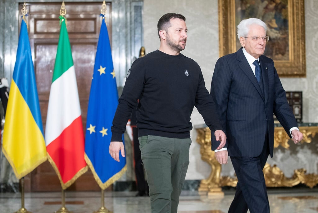 Der italienische Präsident Sergio Mattarella (r.) mit seinem Gast aus der Ukraine.