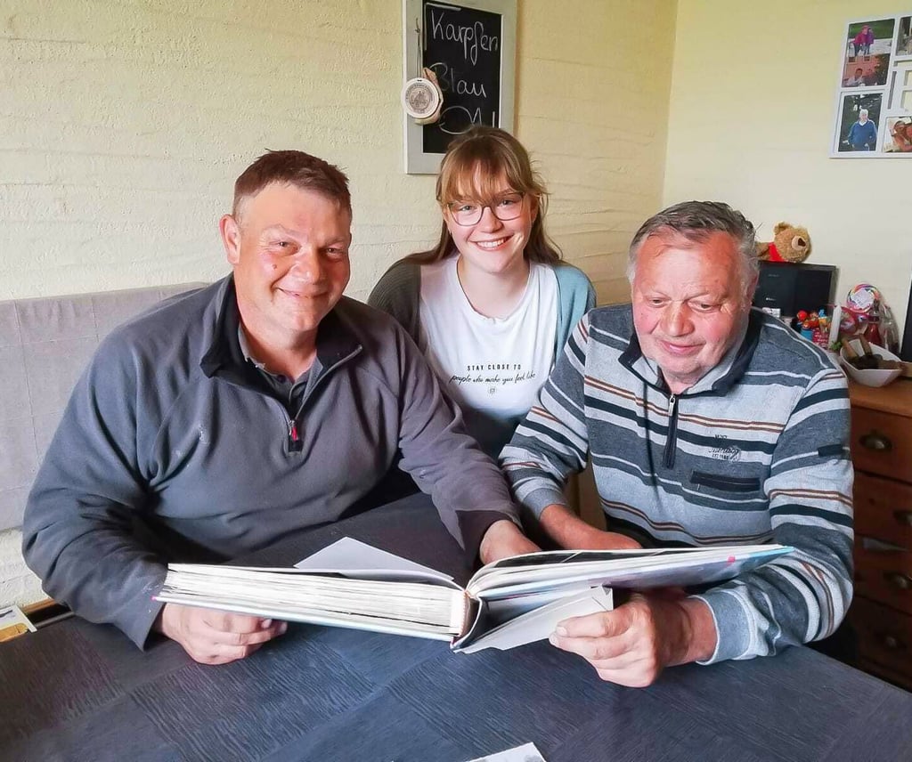 Bei Familie Kröger wird Pferdesport groß geschrieben: drei Generationen nämlich Eckhardt (rechts), Thomas und Marlen engagieren sich im Reitverein Langendorf und sind am Wochenende beim Turnier dabei.