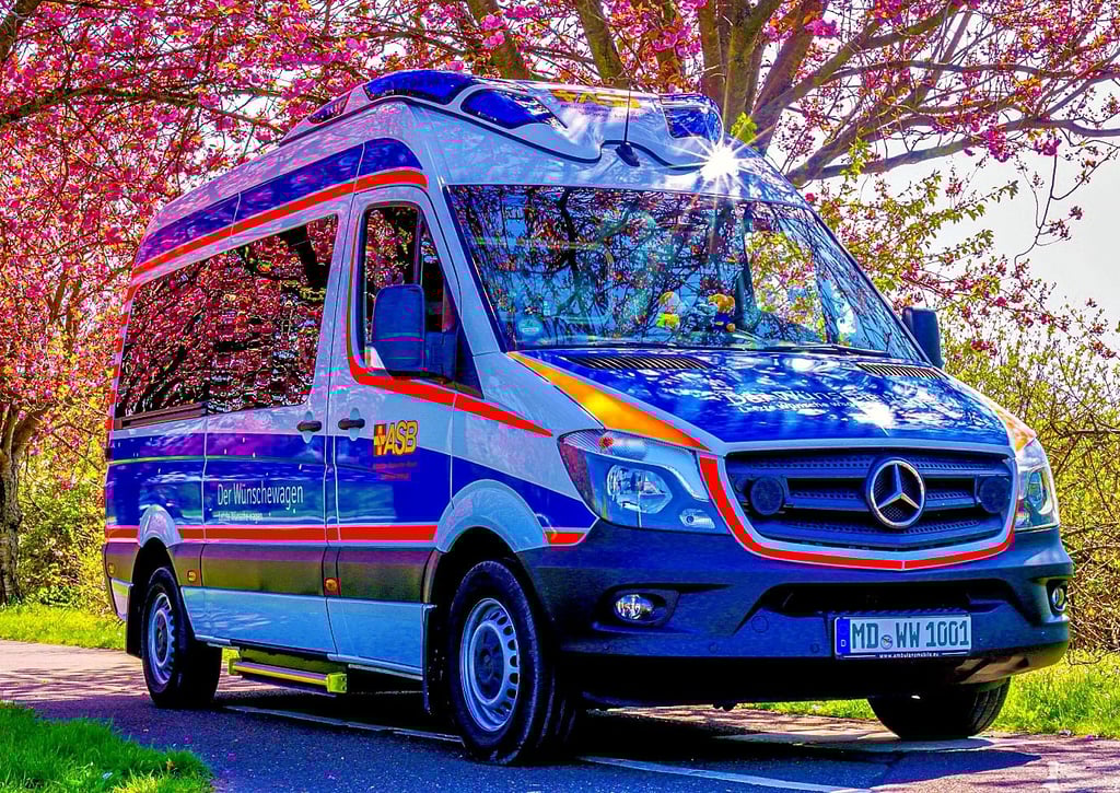 Der Wünschewagen ist ein Rettungswagen, der die Fahrgäste zu ihren Wunschorten bringt.