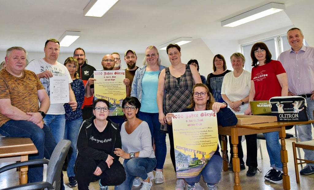 Unterstützer aus vielen Vereinen arbeiten seit Herbst 2022 an den Vorbereitungen für das Dorfjubiläum in Görzig.