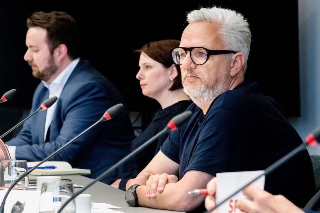 Florian Pfeffer (r-l), Landesvorstandssprecher von Bündnis 90/Die Grünen, Julia Tiedemann, Landesvorsitzende der Bürger in Wut (BiW) in Bremen, und Claas Bansemer, Generalsekretär der FDP in Bremen.