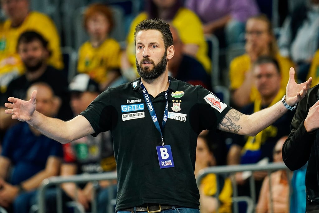 Das SCM-Team musste nach seinem Sieg gegen die Rhein-Neckar Löwen auf das Sieger-Bier verzichtne.