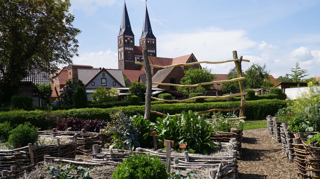 Am Wochenende ist es so weit. Besucher können den Klostergarten in Jerichow besuchen.