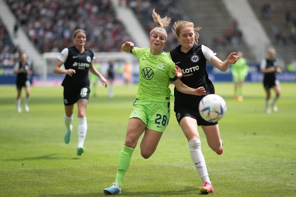 Das ZDF wird das Finale der Champions League zwischen den Fußballerinnen des VfL Wolfsburg und dem FC Barcelona live übertragen.