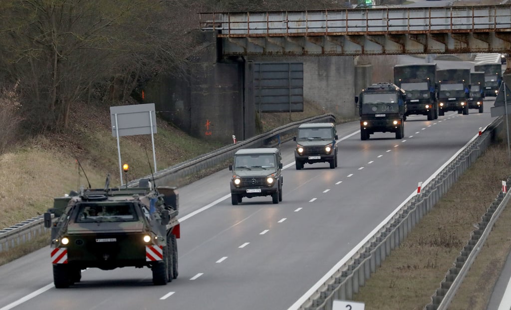 Ab Freitag rollen wieder Militärfahrzeuge über die Straßen von Sachsen-Anhalt (Symbolbild)
