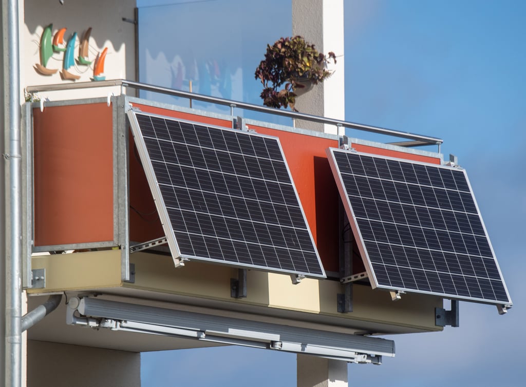 Mit Balkonkraftwerken können Privatleute ihren eigenen Solarstrom erzeugen.