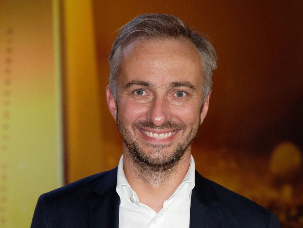 Moderator Jan Böhmermann bei einer Preisverleihung.