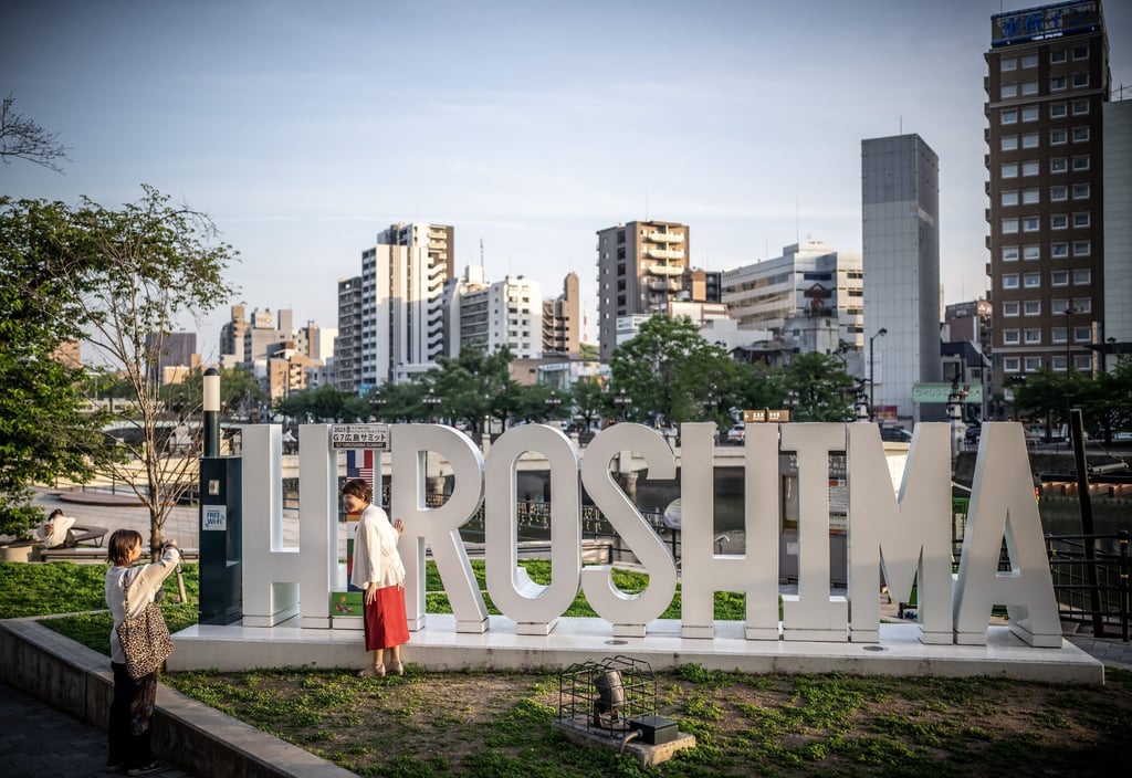 Die Skyline von Hiroshima, Stadt des ersten Atombombenabwurfs im Süden von Japan. Ab Freitag treffen sich dort die Regierungschefs der G7-Staaten zu einem Gipfeltreffen.
